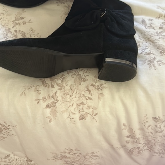 Black suede ankle boots - Picture 3 of 4